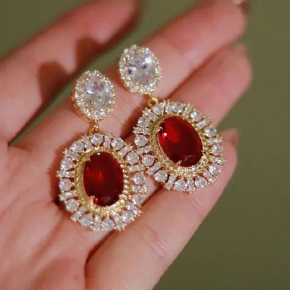 💄💋Luxurious Vintage Style Gold Diamond and Ruby Post back Stud Drop Earrings - Picture 7 of 16